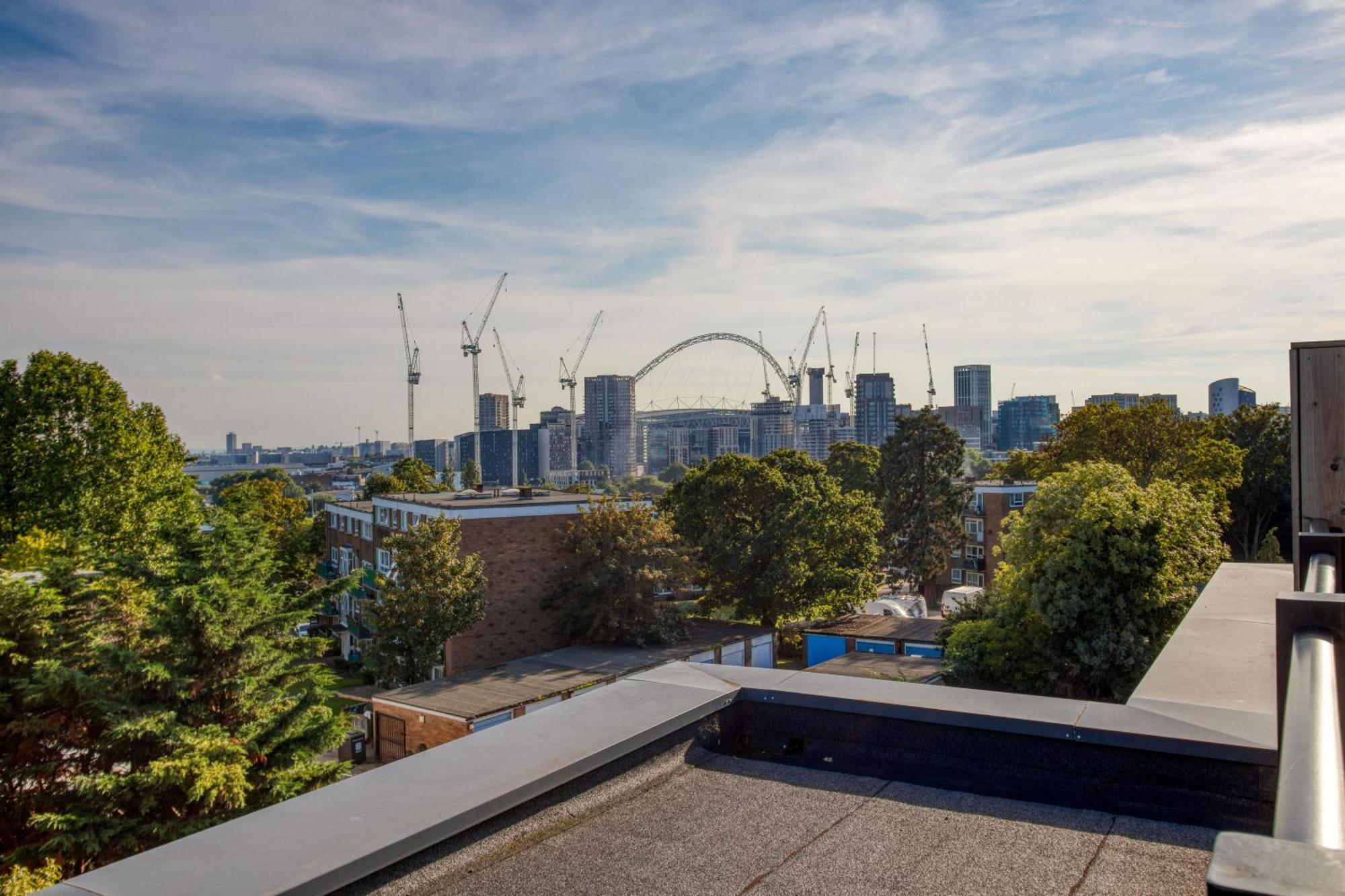 Апартаменти Modern Penthouse In Wembley Лондон Екстер'єр фото